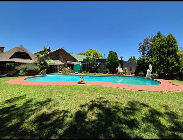 5 BEDROOM HOUSE FOR SALE IN FALCON RIDGE